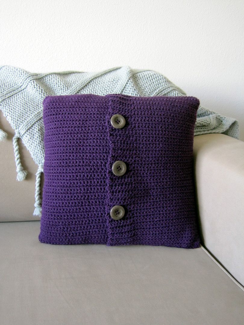 Crochet Button Pillow free crochet pattern She's Got the Notion